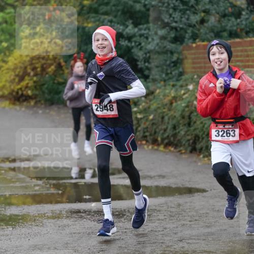 07.12.2025 - St. Pauli X-Mass-Run No. 15 Michael Burmester http://msf.ph/oto/9415572 07.12.2025 10:19:41 Laufen 2948, 3263 meine-sportfotos.de