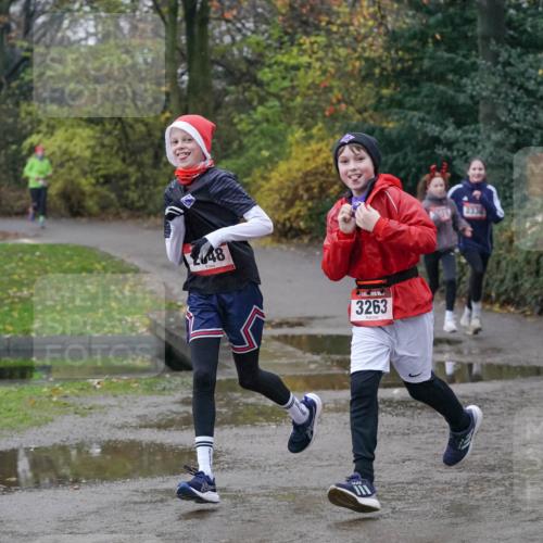 07.12.2025 - St. Pauli X-Mass-Run No. 15 Michael Burmester http://msf.ph/oto/9415573 07.12.2025 10:19:42 Laufen 48, 3263, 2330 meine-sportfotos.de