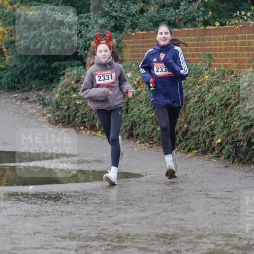 07.12.2025 - St. Pauli X-Mass-Run No. 15 Michael Burmester http://msf.ph/oto/9415576 07.12.2025 10:19:43 Laufen 2331, 2336 meine-sportfotos.de