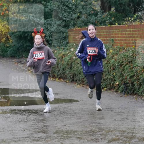 07.12.2025 - St. Pauli X-Mass-Run No. 15 Michael Burmester http://msf.ph/oto/9415578 07.12.2025 10:19:44 Laufen 2331, 233 meine-sportfotos.de
