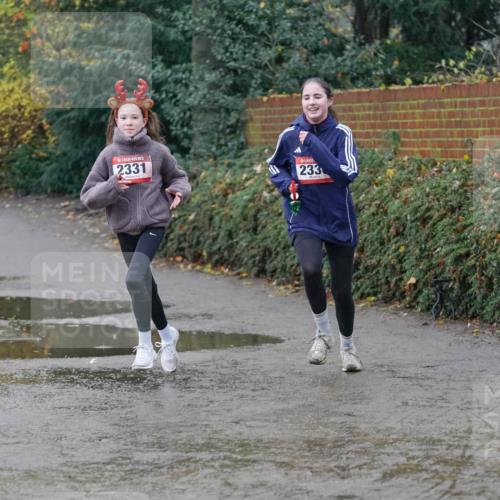 07.12.2025 - St. Pauli X-Mass-Run No. 15 Michael Burmester http://msf.ph/oto/9415579 07.12.2025 10:19:44 Laufen 2331, 233 meine-sportfotos.de
