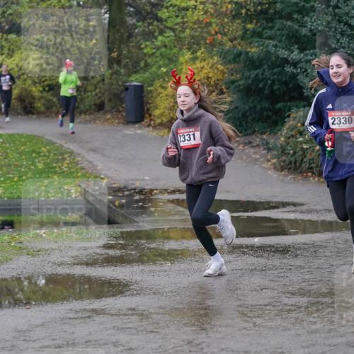 07.12.2025 - St. Pauli X-Mass-Run No. 15 Michael Burmester http://msf.ph/oto/9415580 07.12.2025 10:19:44 Laufen 2331, 2330 meine-sportfotos.de