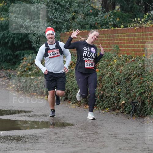 07.12.2025 - St. Pauli X-Mass-Run No. 15 Michael Burmester http://msf.ph/oto/9415600 07.12.2025 10:19:54 Laufen 2351, 2349 meine-sportfotos.de
