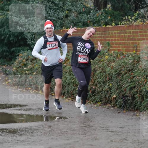 07.12.2025 - St. Pauli X-Mass-Run No. 15 Michael Burmester http://msf.ph/oto/9415601 07.12.2025 10:19:54 Laufen 42, 2351, 2349 meine-sportfotos.de