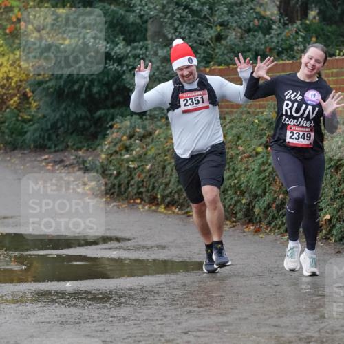 07.12.2025 - St. Pauli X-Mass-Run No. 15 Michael Burmester http://msf.ph/oto/9415602 07.12.2025 10:19:54 Laufen 15, 2351, 2349 meine-sportfotos.de