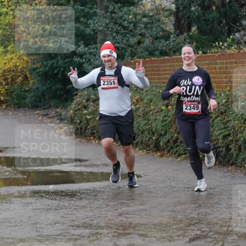 07.12.2025 - St. Pauli X-Mass-Run No. 15 Michael Burmester http://msf.ph/oto/9415605 07.12.2025 10:19:55 Laufen 2351, 2349 meine-sportfotos.de