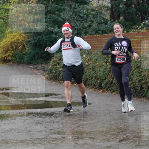 07.12.2025 - St. Pauli X-Mass-Run No. 15 Michael Burmester http://msf.ph/oto/9415606 07.12.2025 10:19:55 Laufen 2351, 2349 meine-sportfotos.de