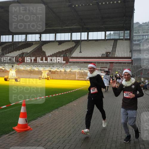 07.12.2025 - St. Pauli X-Mass-Run No. 15 Fabian Wolf http://msf.ph/oto/9416088 07.12.2025 11:07:43 Ziel 77, 271, 273, 315, 332, 377, 389, 397, 623, 1235, 1439, 1441, 1509, 1812, 1824, 1866, 1910, 2693 meine-sportfotos.de