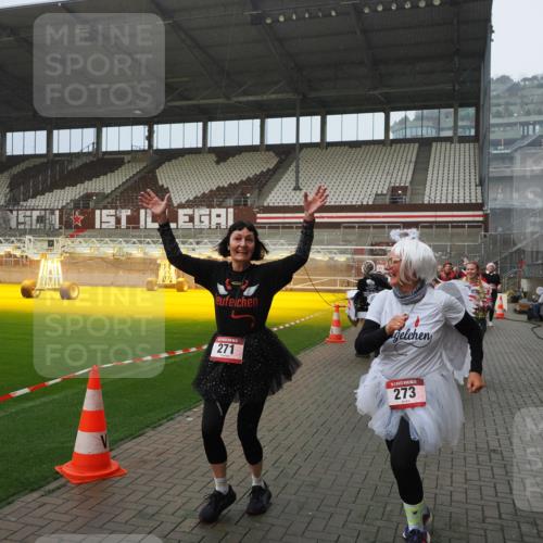07.12.2025 - St. Pauli X-Mass-Run No. 15 Fabian Wolf http://msf.ph/oto/9416110 07.12.2025 11:07:49 Ziel 77, 271, 273, 286, 293, 332, 377, 389, 397, 623, 1107, 1235, 1378, 1381, 1382, 1383, 1439, 1441, 1460, 1509, 1812, 1824, 1866, 1910, 2693 meine-sportfotos.de