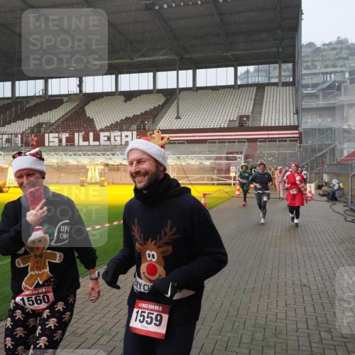 07.12.2025 - St. Pauli X-Mass-Run No. 15 Fabian Wolf http://msf.ph/oto/9416236 07.12.2025 11:08:19 Ziel 100, 396, 446, 629, 635, 758, 1078, 1170, 1559, 1560, 1596, 1706 meine-sportfotos.de