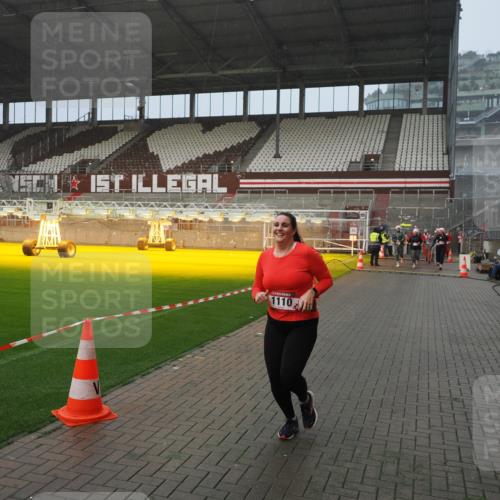 07.12.2025 - St. Pauli X-Mass-Run No. 15 Fabian Wolf http://msf.ph/oto/9416398 07.12.2025 11:09:20 Ziel 44, 51, 558, 1110, 1260, 1463, 1477, 1574, 1641 meine-sportfotos.de