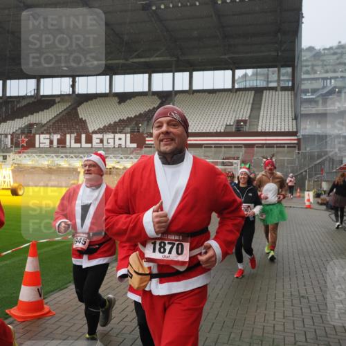 07.12.2025 - St. Pauli X-Mass-Run No. 15 Fabian Wolf http://msf.ph/oto/9416434 07.12.2025 11:09:36 Ziel 59, 66, 266, 330, 971, 1084, 1463, 1477, 1579, 1582, 1641, 1851, 1870, 1945, 1974, 2042, 3151, 4190, 4191 meine-sportfotos.de
