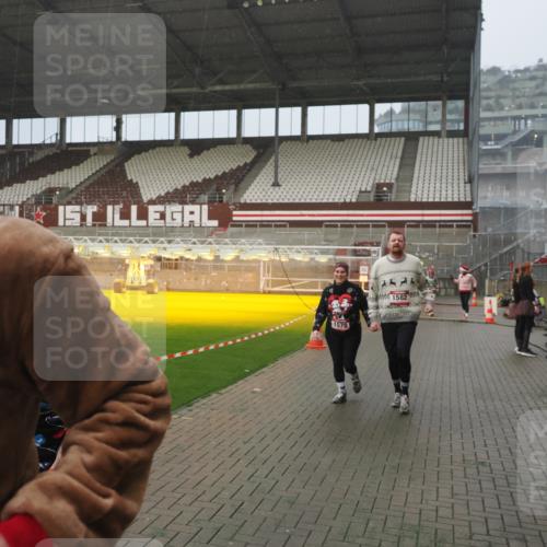 07.12.2025 - St. Pauli X-Mass-Run No. 15 Fabian Wolf http://msf.ph/oto/9416449 07.12.2025 11:09:39 Ziel 59, 66, 266, 330, 814, 971, 1084, 1157, 1463, 1477, 1579, 1582, 1641, 1851, 1870, 1945, 1974, 2042, 3151, 4190, 4191 meine-sportfotos.de