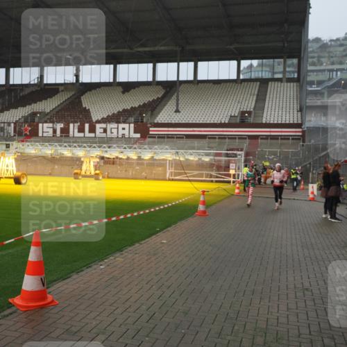 07.12.2025 - St. Pauli X-Mass-Run No. 15 Fabian Wolf http://msf.ph/oto/9416463 07.12.2025 11:09:41 Ziel 59, 66, 266, 330, 814, 971, 1084, 1157, 1579, 1582, 1851, 1870, 1945, 1974, 2042, 3151, 4190, 4191 meine-sportfotos.de
