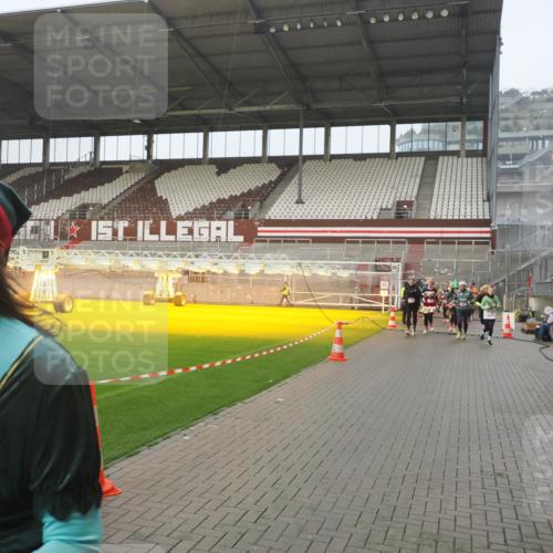 07.12.2025 - St. Pauli X-Mass-Run No. 15 Fabian Wolf http://msf.ph/oto/9416553 07.12.2025 11:10:29 Ziel 30, 31, 42, 49, 53, 122, 134, 980, 1298, 1299, 1398, 1692, 1694, 1697, 1739, 1740, 2371, 3124, 3136 meine-sportfotos.de