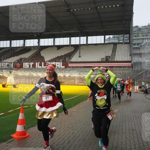 07.12.2025 - St. Pauli X-Mass-Run No. 15 Fabian Wolf http://msf.ph/oto/9416571 07.12.2025 11:10:36 Ziel 29, 30, 31, 49, 53, 122, 134, 745, 1064, 1066, 1298, 1380, 1398, 1626, 1692, 1694, 1697, 1739, 1740, 3124, 3136 meine-sportfotos.de
