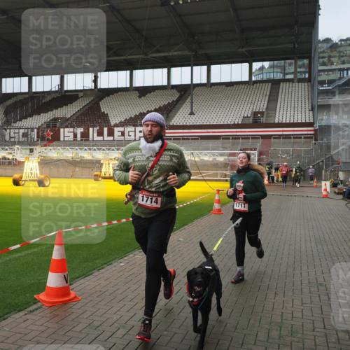 07.12.2025 - St. Pauli X-Mass-Run No. 15 Fabian Wolf http://msf.ph/oto/9416759 07.12.2025 11:11:37 Ziel 171, 182, 190, 1309, 1321, 1589, 1711, 1714, 1767, 1770 meine-sportfotos.de