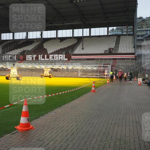 07.12.2025 - St. Pauli X-Mass-Run No. 15 Fabian Wolf http://msf.ph/oto/9416766 07.12.2025 11:11:39 Ziel 689, 690, 1309, 1321, 1589, 1711, 1714, 1767, 1770 meine-sportfotos.de