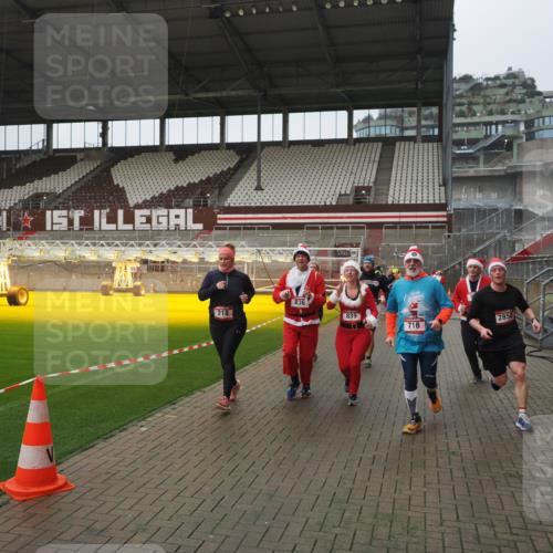 07.12.2025 - St. Pauli X-Mass-Run No. 15 Fabian Wolf http://msf.ph/oto/9416889 07.12.2025 11:12:24 Ziel 46, 76, 79, 218, 597, 605, 663, 671, 682, 718, 836, 839, 888, 2858 meine-sportfotos.de