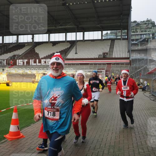 07.12.2025 - St. Pauli X-Mass-Run No. 15 Fabian Wolf http://msf.ph/oto/9416895 07.12.2025 11:12:25 Ziel 46, 76, 79, 218, 489, 597, 605, 663, 671, 682, 718, 836, 839, 888, 1142, 2858 meine-sportfotos.de
