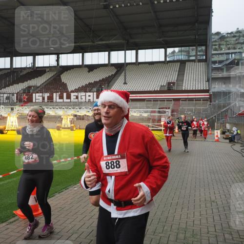 07.12.2025 - St. Pauli X-Mass-Run No. 15 Fabian Wolf http://msf.ph/oto/9416901 07.12.2025 11:12:27 Ziel 46, 76, 79, 218, 489, 597, 605, 663, 671, 682, 718, 836, 839, 888, 1142, 1609, 1610, 2858 meine-sportfotos.de