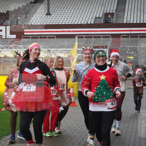 07.12.2025 - St. Pauli X-Mass-Run No. 15 Fabian Wolf http://msf.ph/oto/9417007 07.12.2025 11:13:14 Ziel 17, 22, 47, 683, 684, 1022, 1645, 1646, 1647 meine-sportfotos.de