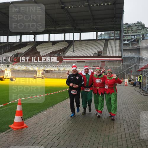 07.12.2025 - St. Pauli X-Mass-Run No. 15 Fabian Wolf http://msf.ph/oto/9417162 07.12.2025 11:14:51 Ziel 922, 1776, 1778, 1798, 1804, 1806, 1807, 2040, 2211, 4010 meine-sportfotos.de