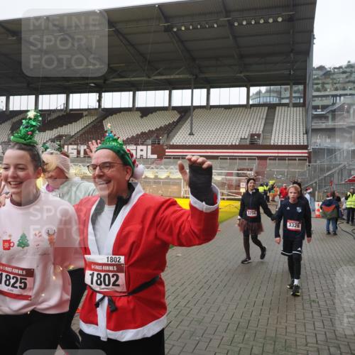 07.12.2025 - St. Pauli X-Mass-Run No. 15 Fabian Wolf http://msf.ph/oto/9417271 07.12.2025 11:16:18 Ziel 1800, 1802, 1821, 1825, 2195, 2464, 3241, 3256, 3326 meine-sportfotos.de