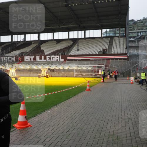 07.12.2025 - St. Pauli X-Mass-Run No. 15 Fabian Wolf http://msf.ph/oto/9417399 07.12.2025 11:17:30 Ziel 551, 845, 1122, 1125, 1127, 1130, 1529, 1686, 2477, 2766, 2846, 2849 meine-sportfotos.de