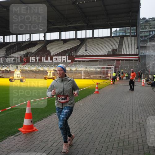 07.12.2025 - St. Pauli X-Mass-Run No. 15 Fabian Wolf http://msf.ph/oto/9417492 07.12.2025 11:18:23 Ziel 1348, 2045, 3201, 3304 meine-sportfotos.de