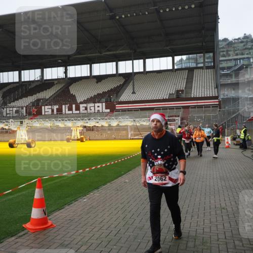 07.12.2025 - St. Pauli X-Mass-Run No. 15 Fabian Wolf http://msf.ph/oto/9417627 07.12.2025 11:19:34 Ziel 367, 373, 797, 1336, 1343, 1563, 2062 meine-sportfotos.de