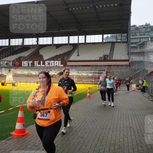 07.12.2025 - St. Pauli X-Mass-Run No. 15 Fabian Wolf http://msf.ph/oto/9417651 07.12.2025 11:19:42 Ziel 367, 373, 1336, 1343, 1563, 2217, 3160, 3822, 3823 meine-sportfotos.de