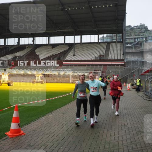 07.12.2025 - St. Pauli X-Mass-Run No. 15 Fabian Wolf http://msf.ph/oto/9417656 07.12.2025 11:19:44 Ziel 367, 373, 1336, 1343, 1563, 2217, 3160, 3822, 3823 meine-sportfotos.de