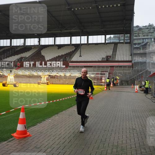 07.12.2025 - St. Pauli X-Mass-Run No. 15 Fabian Wolf http://msf.ph/oto/9417697 07.12.2025 11:20:00 Ziel 2581, 2771, 3075, 3170, 3324, 3822, 3823 meine-sportfotos.de