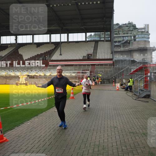 07.12.2025 - St. Pauli X-Mass-Run No. 15 Fabian Wolf http://msf.ph/oto/9418100 07.12.2025 11:23:48 Ziel 593, 2387, 2389, 2409, 3071, 3190, 3191 meine-sportfotos.de