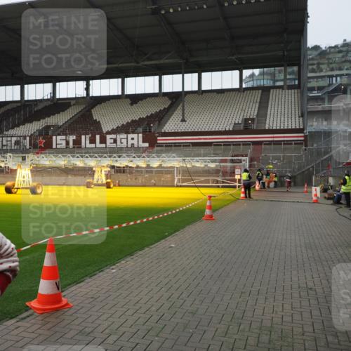 07.12.2025 - St. Pauli X-Mass-Run No. 15 Fabian Wolf http://msf.ph/oto/9418112 07.12.2025 11:23:50 Ziel 593, 2387, 2389, 2409, 3071, 3190, 3191 meine-sportfotos.de