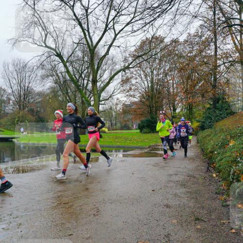 07.12.2025 - St. Pauli X-Mass-Run No. 15 Michael Burmester http://msf.ph/oto/9425719 07.12.2025 09:40:10 Laufen 4209, 4208, 1377 meine-sportfotos.de