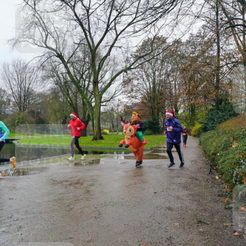07.12.2025 - St. Pauli X-Mass-Run No. 15 Michael Burmester http://msf.ph/oto/9425740 07.12.2025 09:40:34 Laufen 2204 meine-sportfotos.de