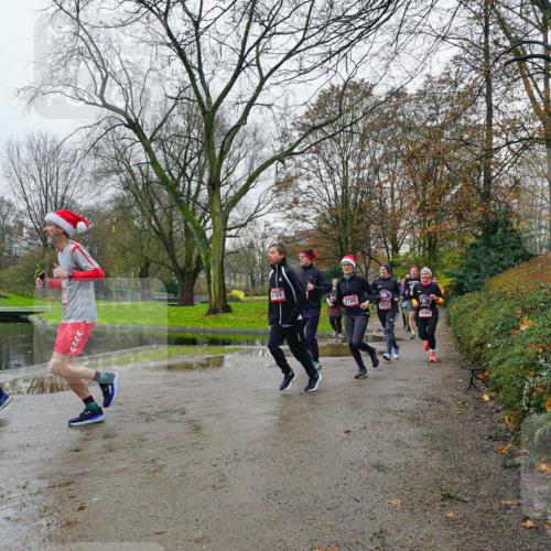 07.12.2025 - St. Pauli X-Mass-Run No. 15 Michael Burmester http://msf.ph/oto/9425886 07.12.2025 09:43:59 Laufen 2781, 2780, 4555, 4560 meine-sportfotos.de