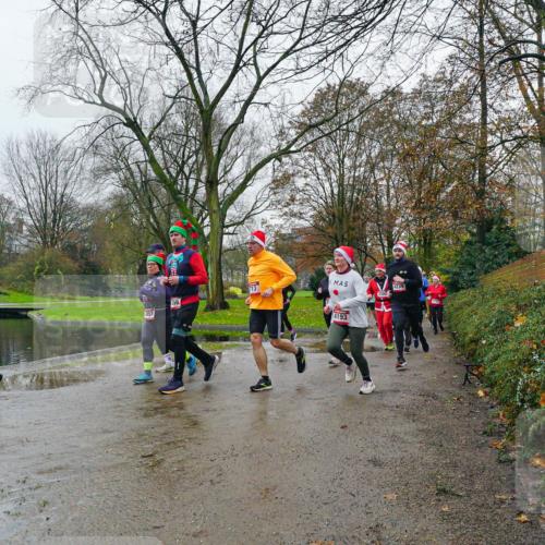 07.12.2025 - St. Pauli X-Mass-Run No. 15 Michael Burmester http://msf.ph/oto/9425892 07.12.2025 09:44:06 Laufen 3300, 4239, 146, 59, 4193 meine-sportfotos.de