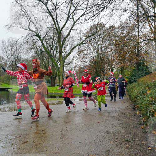 07.12.2025 - St. Pauli X-Mass-Run No. 15 Michael Burmester http://msf.ph/oto/9425924 07.12.2025 09:44:31 Laufen 424, 292 meine-sportfotos.de