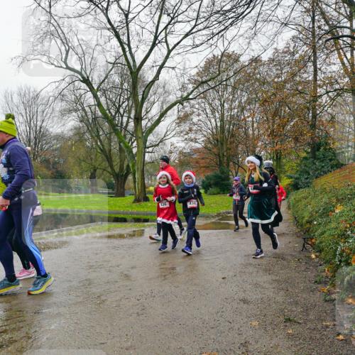 07.12.2025 - St. Pauli X-Mass-Run No. 15 Michael Burmester http://msf.ph/oto/9426002 07.12.2025 09:46:15 Laufen 436, 438 meine-sportfotos.de