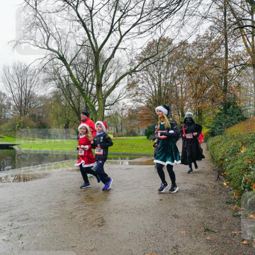07.12.2025 - St. Pauli X-Mass-Run No. 15 Michael Burmester http://msf.ph/oto/9426003 07.12.2025 09:46:15 Laufen 438, 36, 256, 1256 meine-sportfotos.de