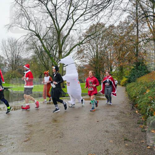 07.12.2025 - St. Pauli X-Mass-Run No. 15 Michael Burmester http://msf.ph/oto/9426041 07.12.2025 09:47:30 Laufen 2641, 3836, 3557 meine-sportfotos.de