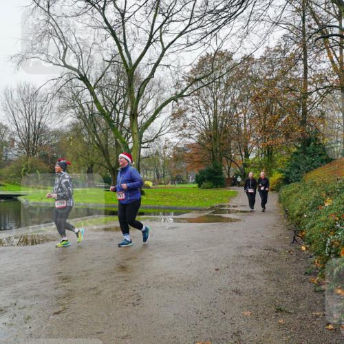 07.12.2025 - St. Pauli X-Mass-Run No. 15 Michael Burmester http://msf.ph/oto/9426059 07.12.2025 09:48:41 Laufen 751, 2750 meine-sportfotos.de