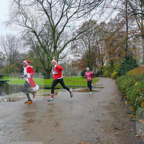 07.12.2025 - St. Pauli X-Mass-Run No. 15 Michael Burmester http://msf.ph/oto/9426092 07.12.2025 09:57:12 Laufen 1389, 4525 meine-sportfotos.de