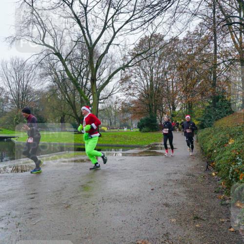 07.12.2025 - St. Pauli X-Mass-Run No. 15 Michael Burmester http://msf.ph/oto/9426131 07.12.2025 09:59:32 Laufen  meine-sportfotos.de
