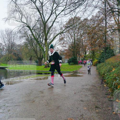 07.12.2025 - St. Pauli X-Mass-Run No. 15 Michael Burmester http://msf.ph/oto/9426185 07.12.2025 10:01:08 Laufen 6643 meine-sportfotos.de