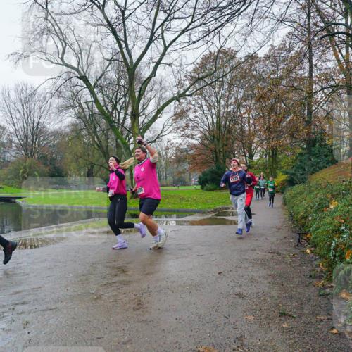 07.12.2025 - St. Pauli X-Mass-Run No. 15 Michael Burmester http://msf.ph/oto/9426194 07.12.2025 10:01:25 Laufen 1326 meine-sportfotos.de