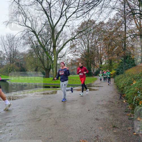 07.12.2025 - St. Pauli X-Mass-Run No. 15 Michael Burmester http://msf.ph/oto/9426195 07.12.2025 10:01:26 Laufen 1326, 2238 meine-sportfotos.de